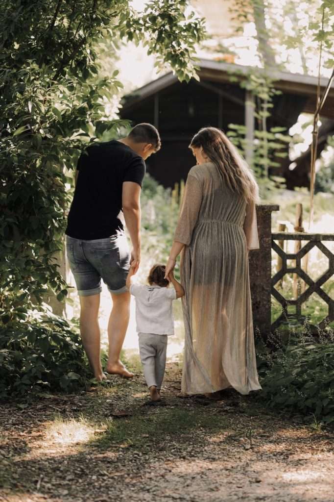 Engagement-Shooting im wunderschönen Wassergarten in Mitterskirchen