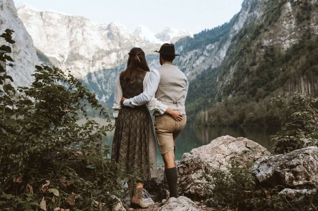 Engagement-Shooting-Berchtesgaden-Königssee-Salet-Tracht