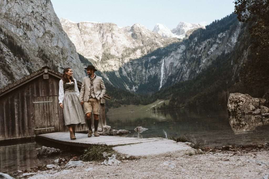Engagement-Shooting-Berchtesgaden-Königssee-Salet-Tracht