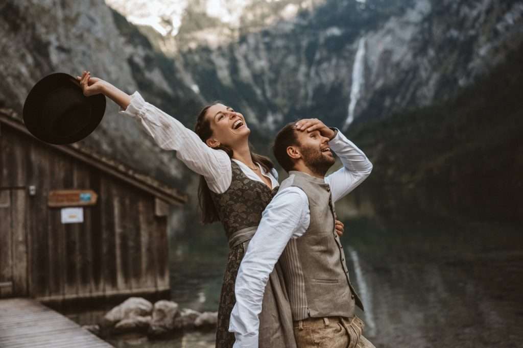 Engagement-Shooting-Berchtesgaden-Königssee-Salet-Tracht
