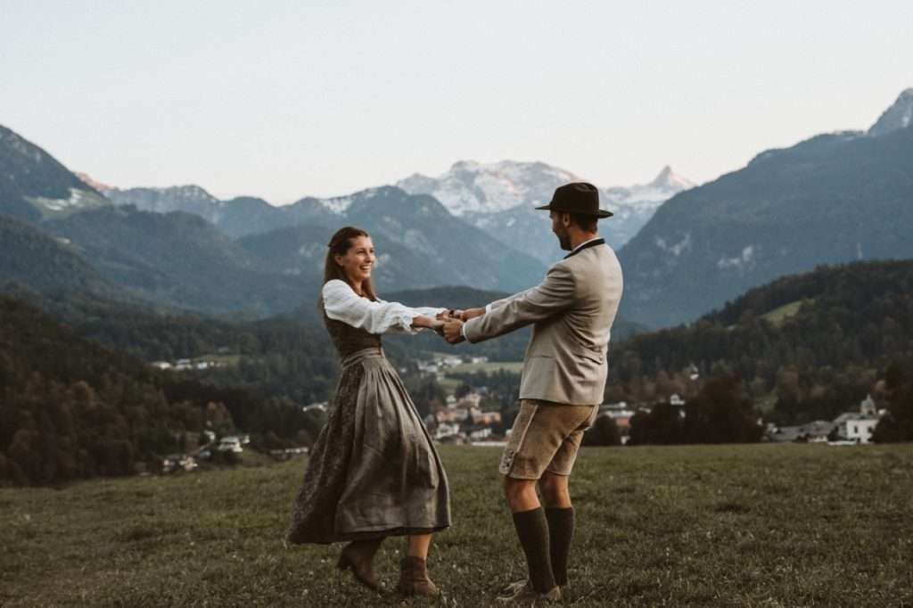 Engagement-Shooting-Berchtesgaden-Watzmann-Tracht