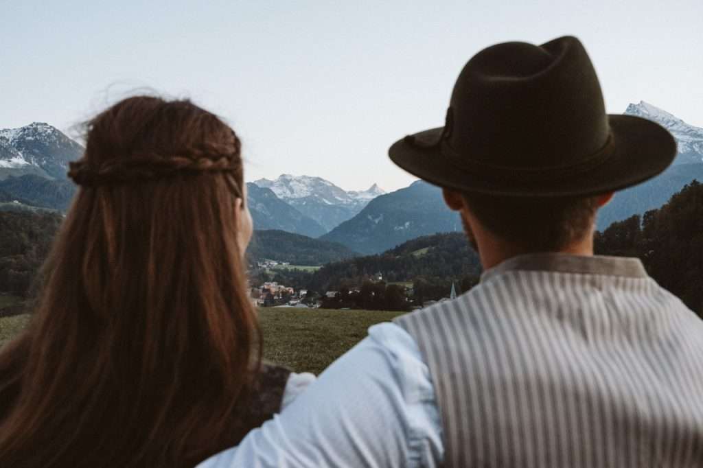 Engagement-Shooting-Berchtesgaden-Watzmann-Tracht