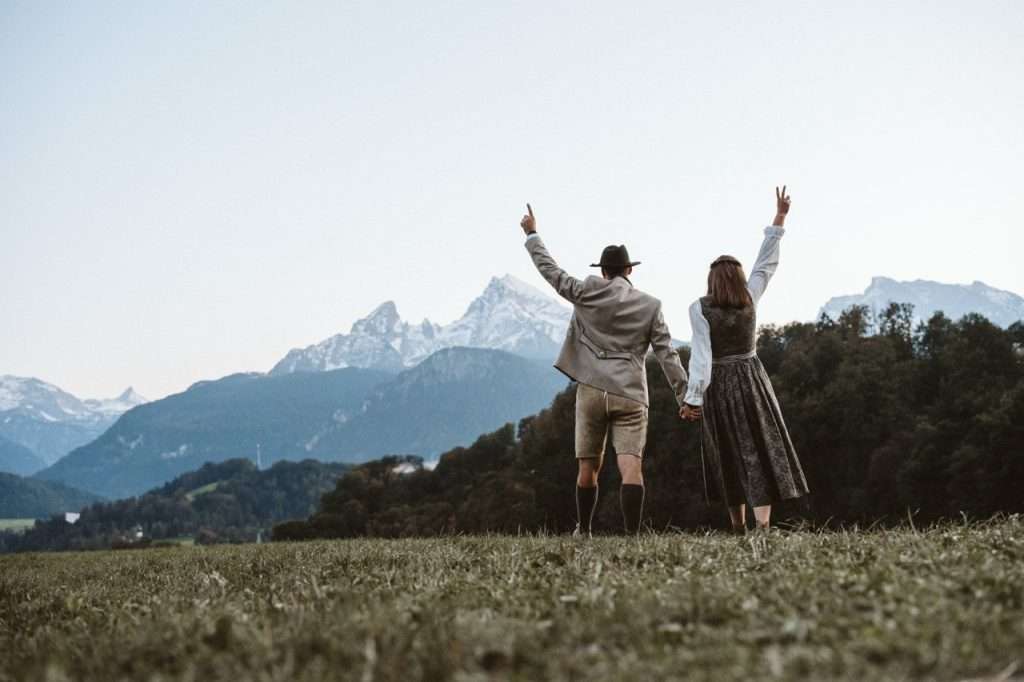 Engagement-Shooting-Berchtesgaden-Watzmann-Tracht