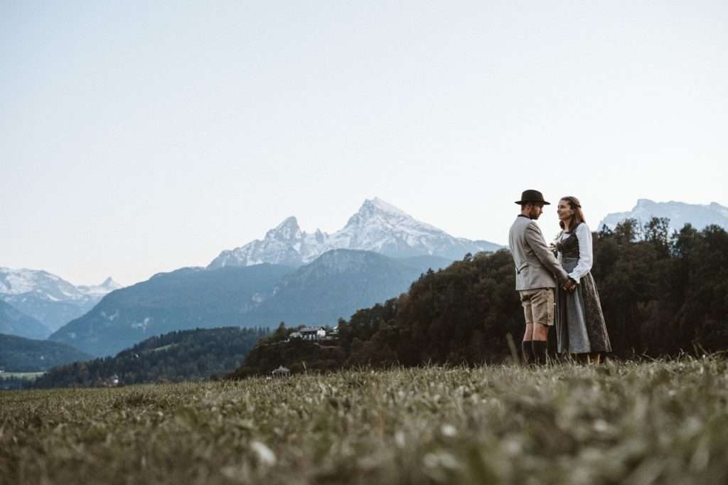 Engagement-Shooting-Berchtesgaden-Watzmann-Tracht