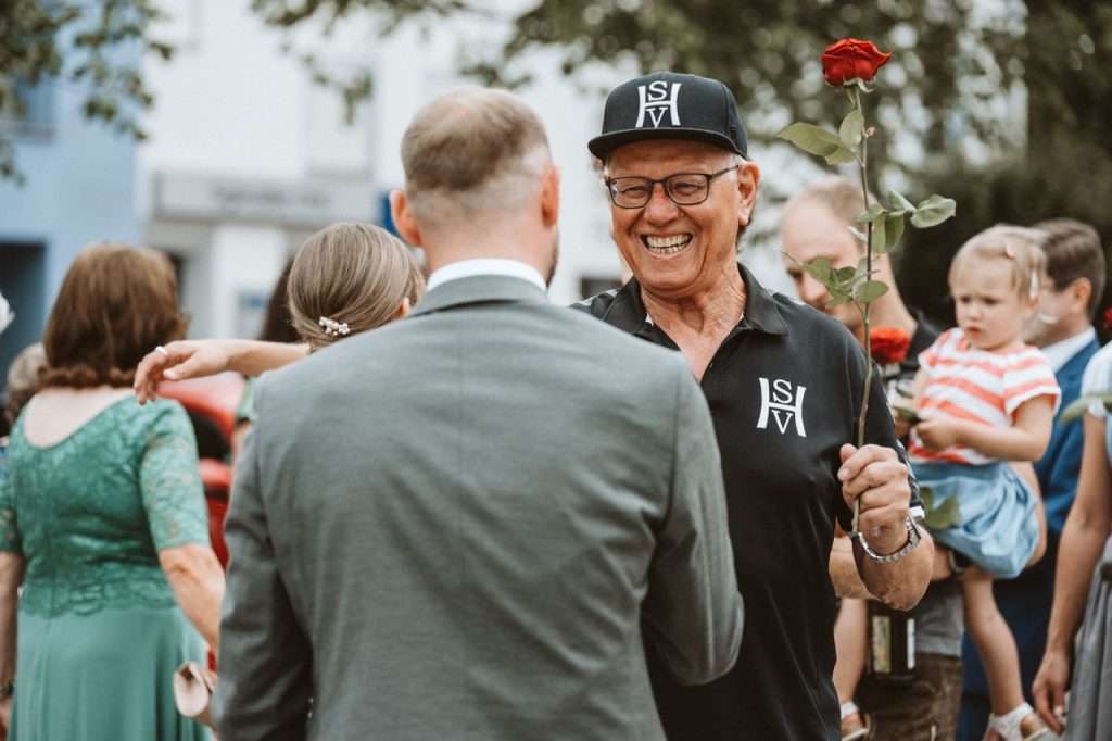 Hochzeitsfotograf-Eggenfelden-Standesamt-Gratulation