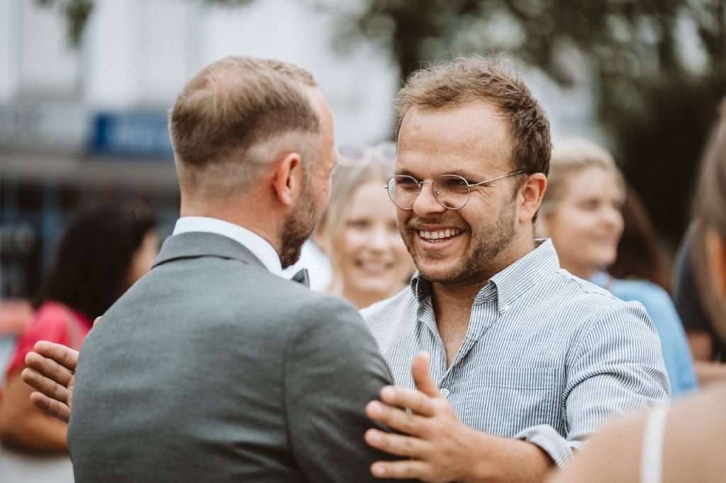 Hochzeitsfotograf-Eggenfelden-Standesamt-Gratulation