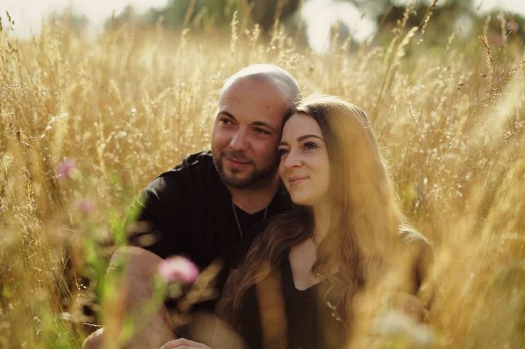 Paarshooting-Pfarrkirchen-Sonnenuntergang-Fotograf Eggenfelden